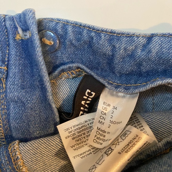 Flower Denim Skirt - Picture 4 of 4